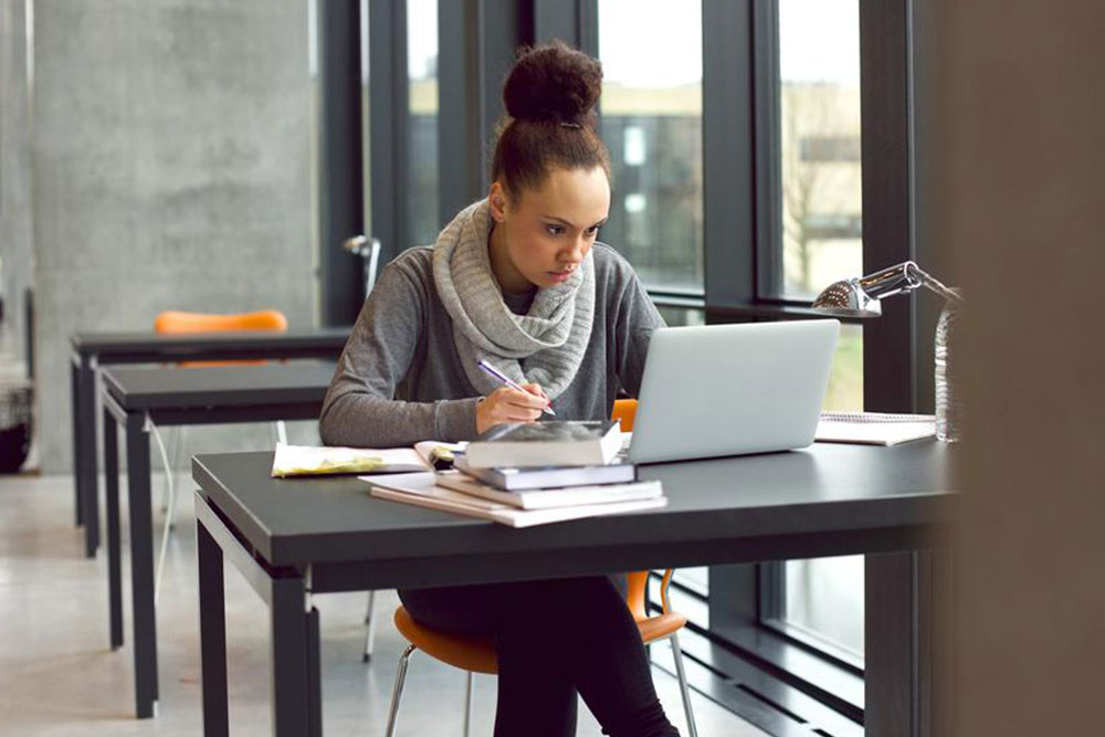 Benefits of pursuing an online MBA program