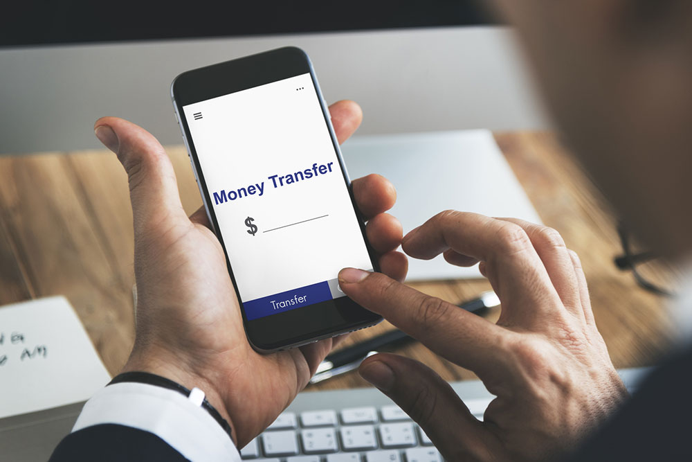 Online Money Transfer – Benefits and Things to Consider